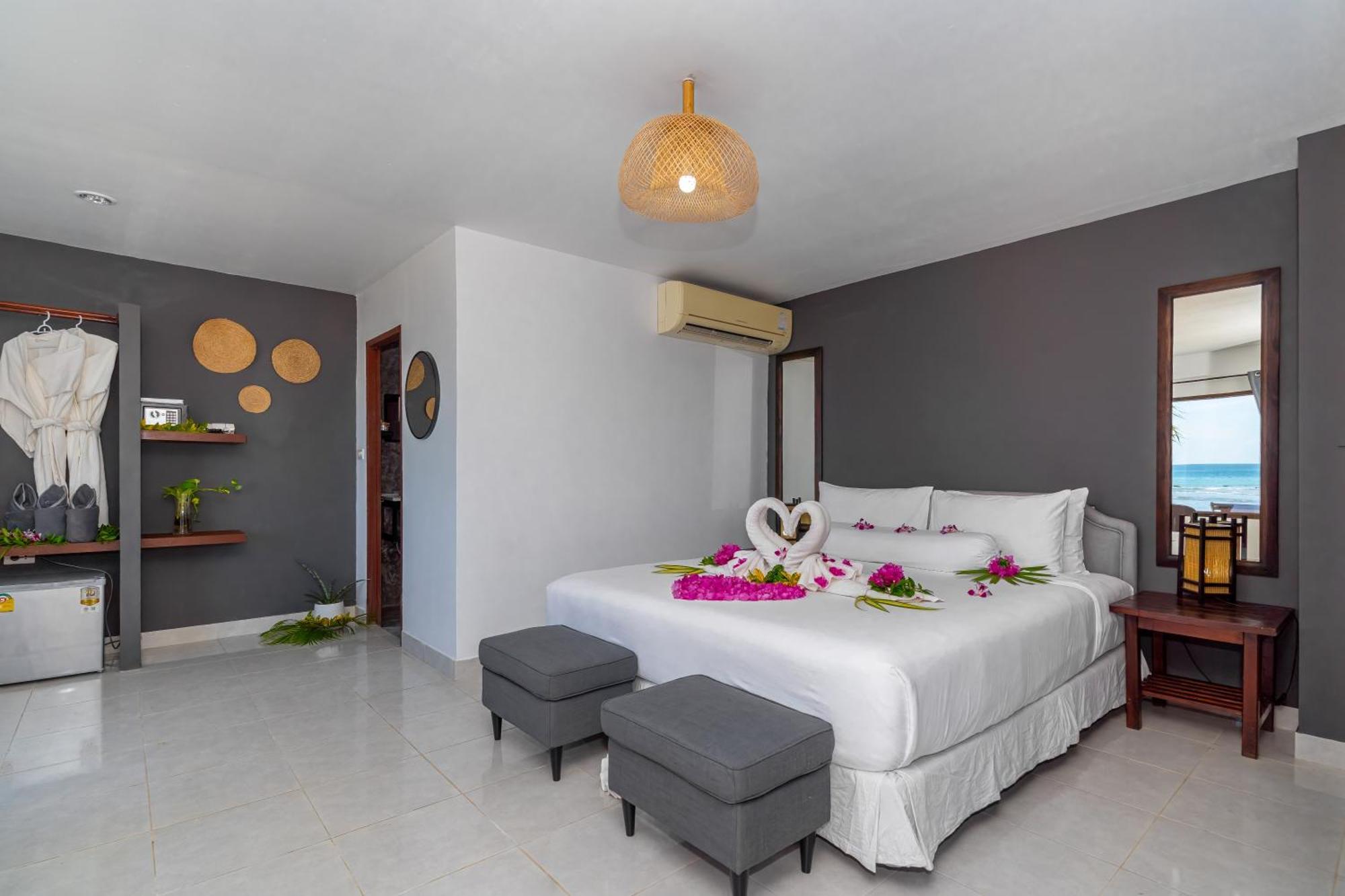 Lanta Beachfront Resort Koh Lanta Exterior photo