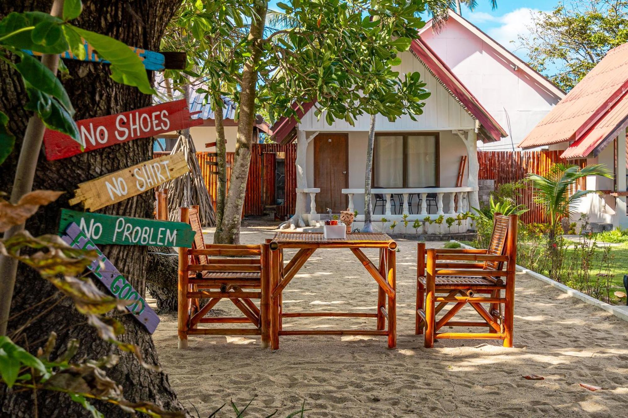 Lanta Beachfront Resort Koh Lanta Exterior photo